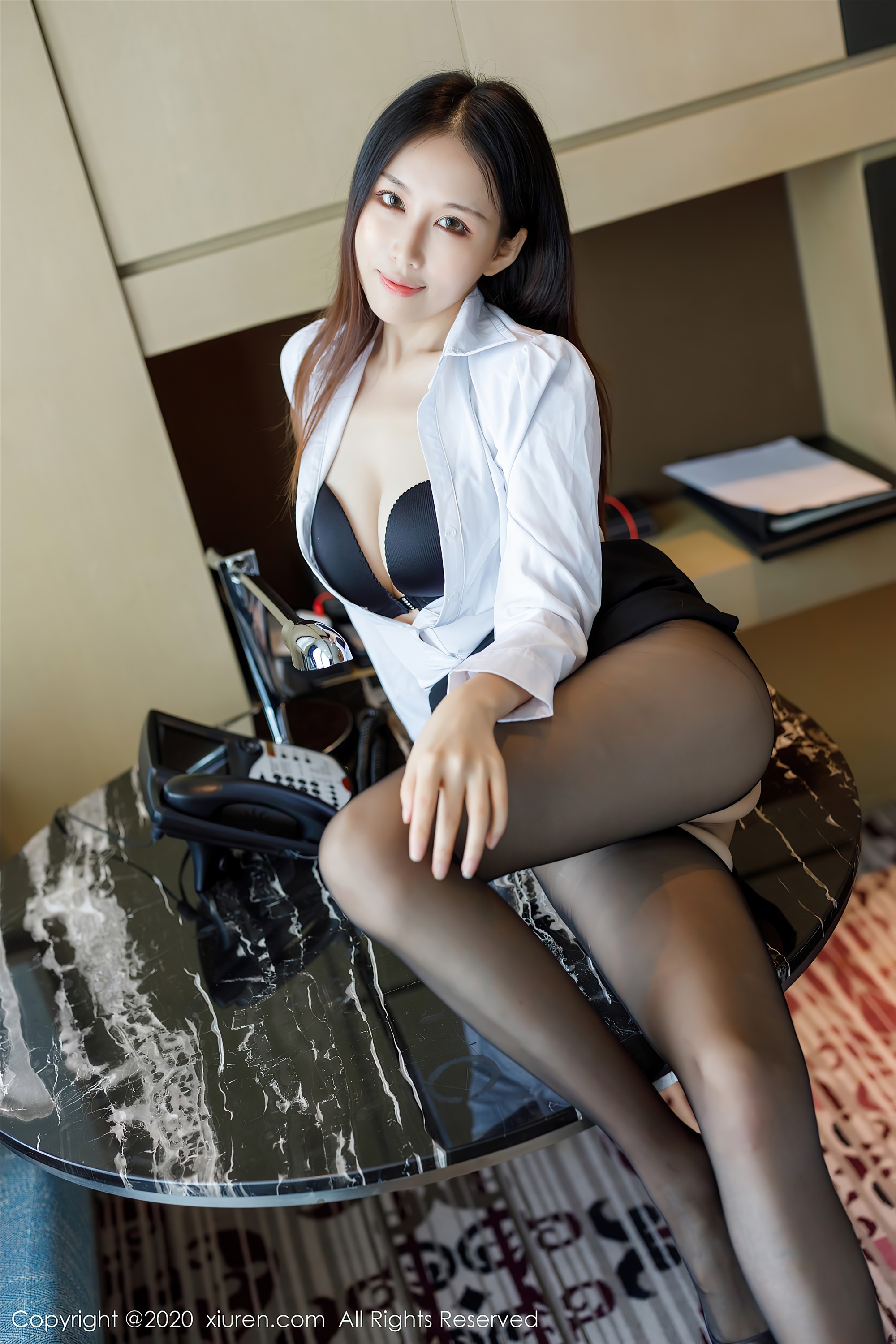 XIUREN秀人网 2020.10.14 Vol.2649 月音瞳